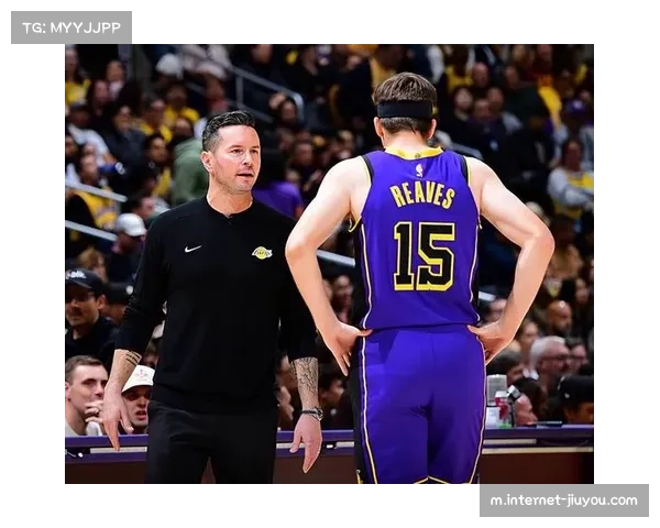 里夫斯无球跑动与接应数据稳定 湖人进攻体系需要第二处理点 里夫斯无球跑动与接应数据稳定 湖人进攻体系需要第二处理点